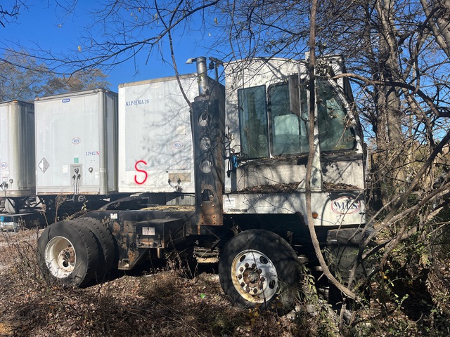 2011 Autocar 4x2 Spotter Truck (Inoperable)