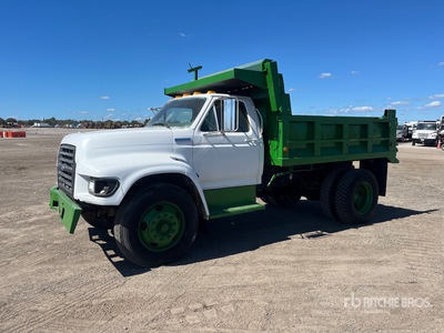 1997 Ford F800 S/A Dump Truck