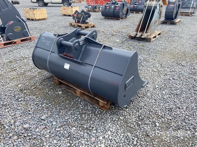 Strickland 72 in Cleanup Excavator Bucket - Fits Hitachi ZX130 (Unused)