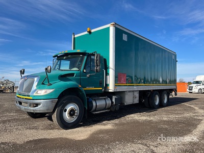 2016 International 4400 6x4 Van Truck
