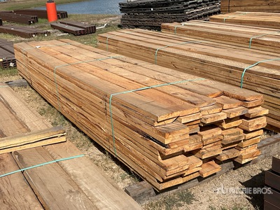 Quantity of (75) 1.5 in x 8 in x 16 ft Trailer Decking Lumber