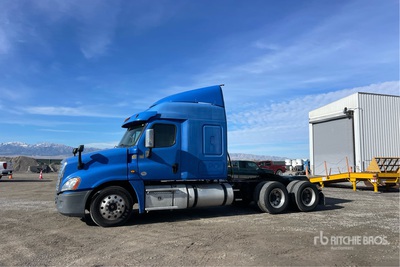 2017 Freightliner Cascadia 125 6x4 T/A Sleeper Truck Tractor