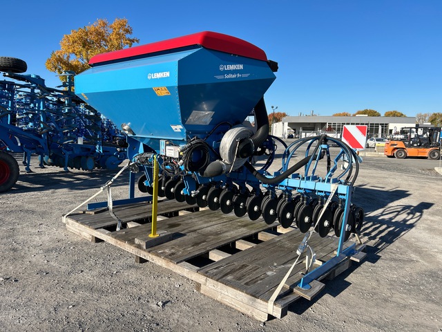 2021 Lemken Solitair 9 /400 13 ft 3-Point Pneumatic Seed Drill (Unused)