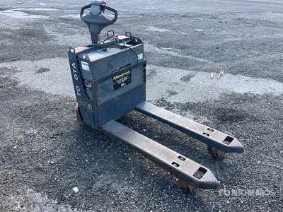 Toyota 8HBW23 4500 lb Vérins de châssis
