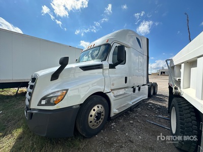 2018 Freightliner Cascadia 126 6x4 Sleeper Truck Tractor