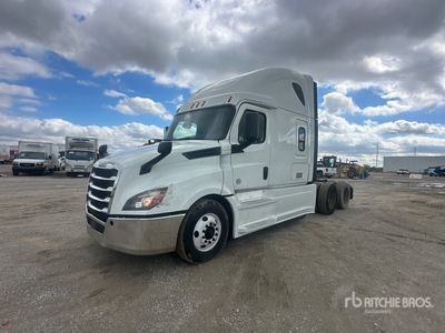 2020 Freightliner Cascadia 126 6x4 T/A Sleeper Truck Tractor