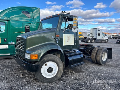 2000 International 8100 4x2 S/A Day Cab Truck Tractor (Inoperable)