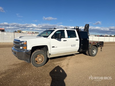 2018 Chevrolet 3500 4x4 Flatbed Truck