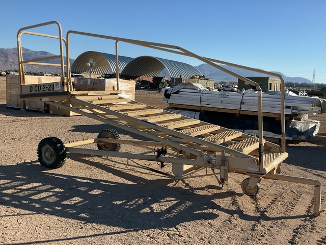 Superior Welding B-1 Adjustable Maintenance Platform