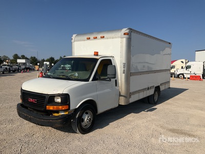 2008 GMC Savana G3500 4x2 Camion fourgon (Inoperable)