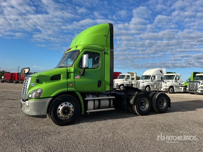 2018 Freightliner Cascadia 113 6x4 T/A Day Cab Truck Tractor