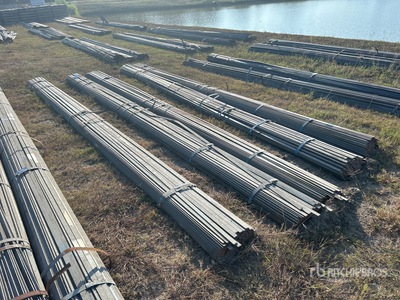 Quantity of (5) Bundles of 1 1/4" A-36 20' Flat Bars معادن متنوعة
