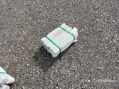 Quantity of (20) 1.2 in x 9.8 ft 2200 lb Heavy Duty Industrial Polyester Lifting Strap Articoli da ferramenta e di consumo