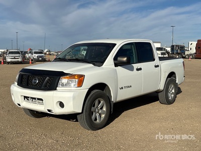 2014 Nissan Titan 4x4 Crew Cab Pickup