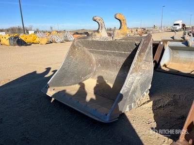 Brandt 72 in Q/C Cleanup Excavator Bucket