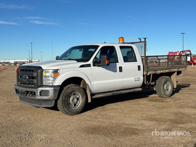 2013 Ford F-350 XLT 4x4 Crew Cab Ciężarówka z płaską platformą