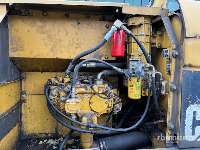 EXCAVADORA 2001 CATERPILLAR 320CL