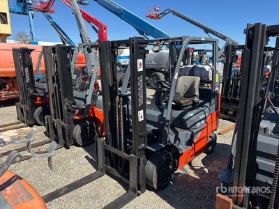 2007 Toyota 8FGCU20 4000 lb Cushion Tire Forklift