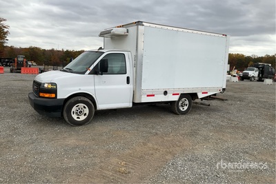 2019 GMC Savana G3500 4x2 Refrigerated Truck