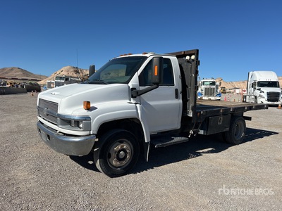 2004 Chevrolet C4500 4x2 Flatbed Truck
