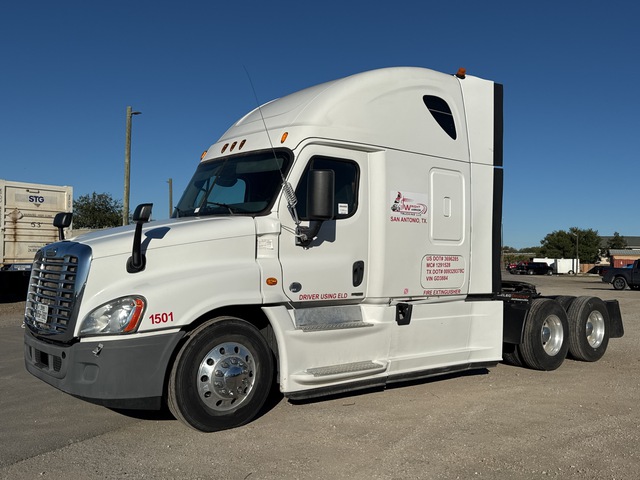 2015 Freightliner Cascadia 125 6x4 T/A Sleeper Truck Tractor