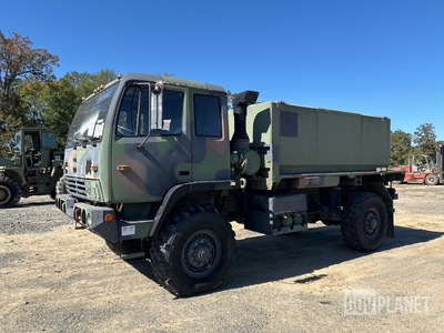 2001 Stewart & Stevenson M1078A1 LMTV 4x4 Cargo Truck