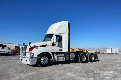 2020 Peterbilt 579 6x4 T/A Slaapcabine Trekker