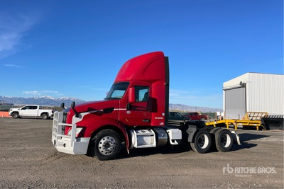 2020 Peterbilt 579 6x4 T/A Day Cab Truck Tractor