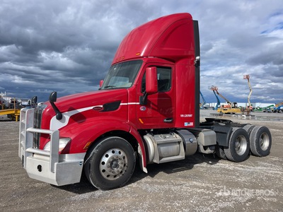 2020 Peterbilt 579 6x4 T/A Day Cab Truck Tractor