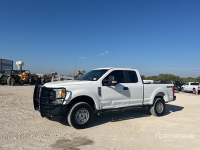2017 Ford F-250 XLT 4x4 Extended Cab Pickup