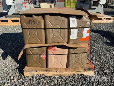 (30) Plastic Fuel Cans