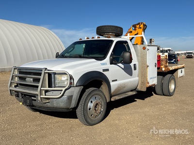 Effer Knuckle Boom on 2006 Ford F-550 XLT 4x4 Autocarro con braccio sollevamento