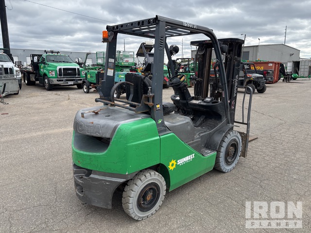 MONTACARGAS 2015 TOYOTA 8FGU25