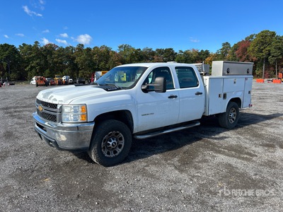 2013 Chevrolet Silverado 3500HD 4x4 Crew Cab Utility Truck