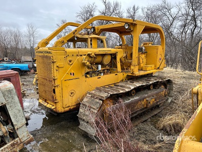 1972 International TD25C جرافة مجنزرة (Inoperable)