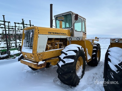 1968 International Harvester 4100 جرار ذو دفع رباعي (Inoperable)