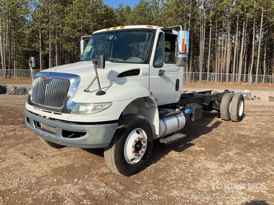 2017 International 4300 4x2 Fahrgestell