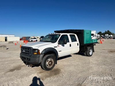 2007 Ford F-450 4x4 Crew Cab Camion à benne basculante