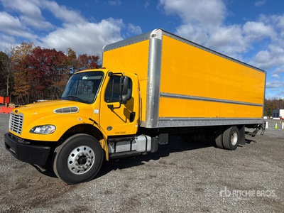 2019 Freightliner M2 106 4x2 شاحنة فان