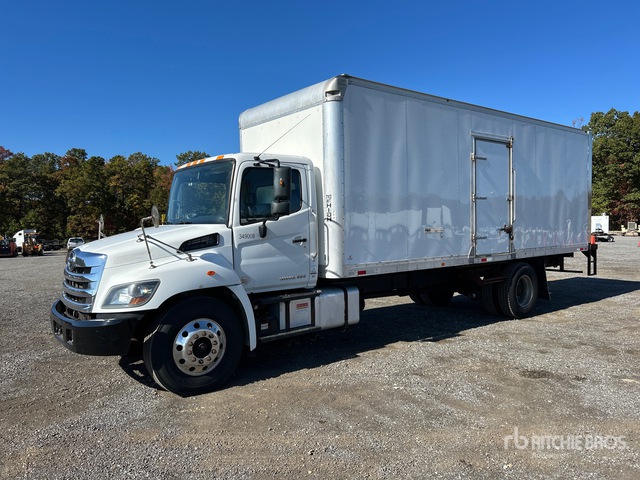 2020 Hino 338 4x2 Moving Van Truck