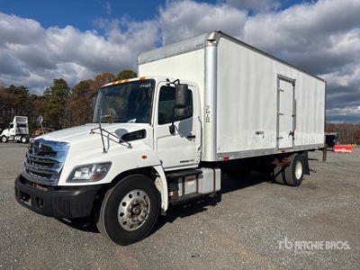 2020 Hino 338 4x2 Van Truck