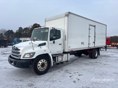2020 Hino 338 4x2 Van Truck