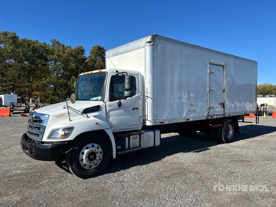 2020 Hino 338 4x2 Van Truck