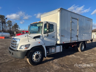 2020 Hino 338 4x2 Van Truck