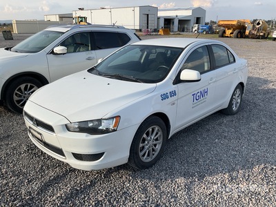 2013 Mitsubishi Lancer Automovil / Automobile
