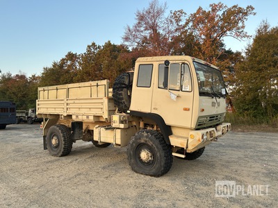 2002 Stewart & Stevneson M1078A1 LMTV 4x4 Cargo Truck