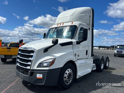 2020 Freightliner Cascadia 126 6x4 T/A Dagcabine Trekker