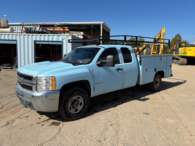 2008 Chevrolet 2500 HD 4x2 Extended Cab Utility Truck