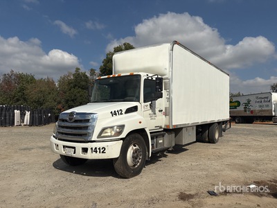 2015 Hino 268 4x2 Van Truck