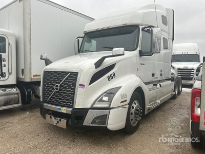 2021 Volvo VNL 6x4 3- Achs Sattelzugmaschine mit Schlafkabine